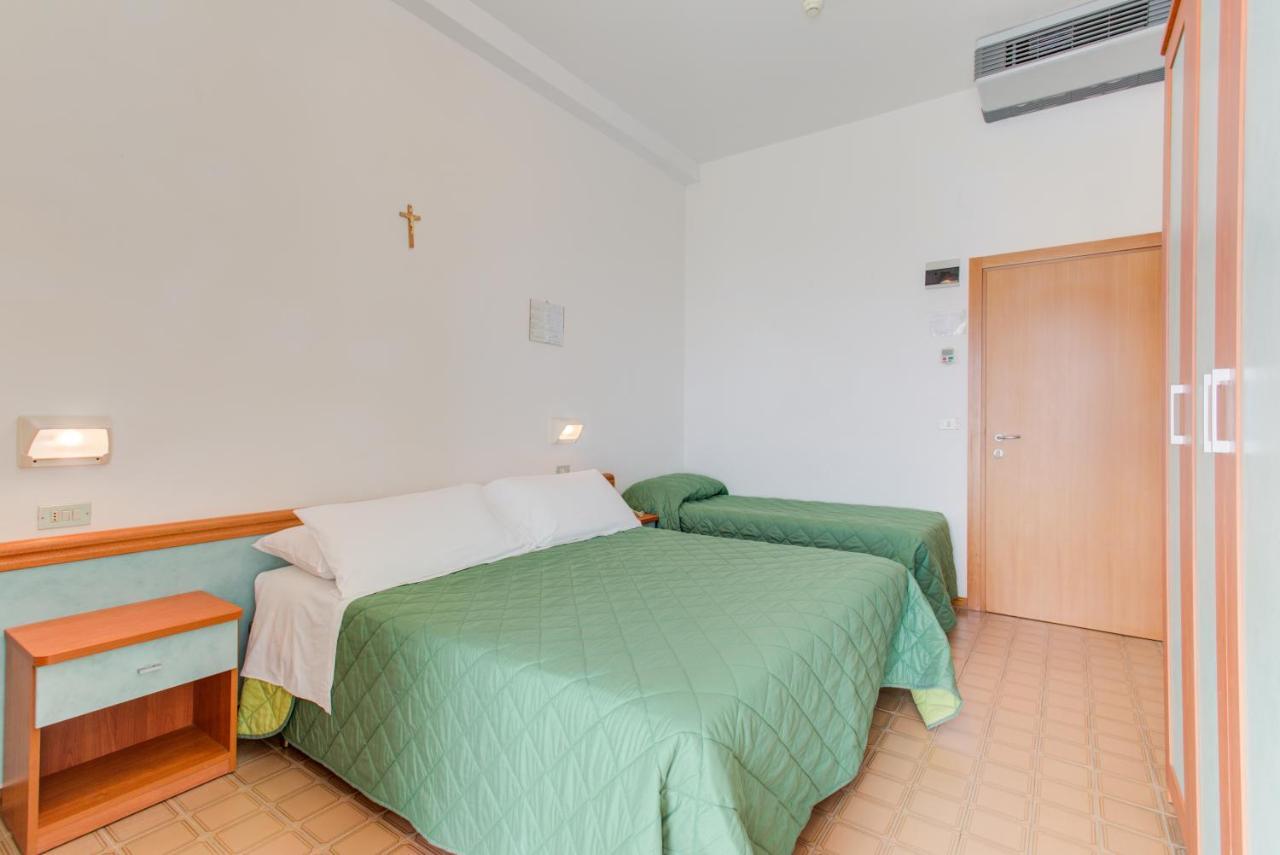 Astoria Hotel